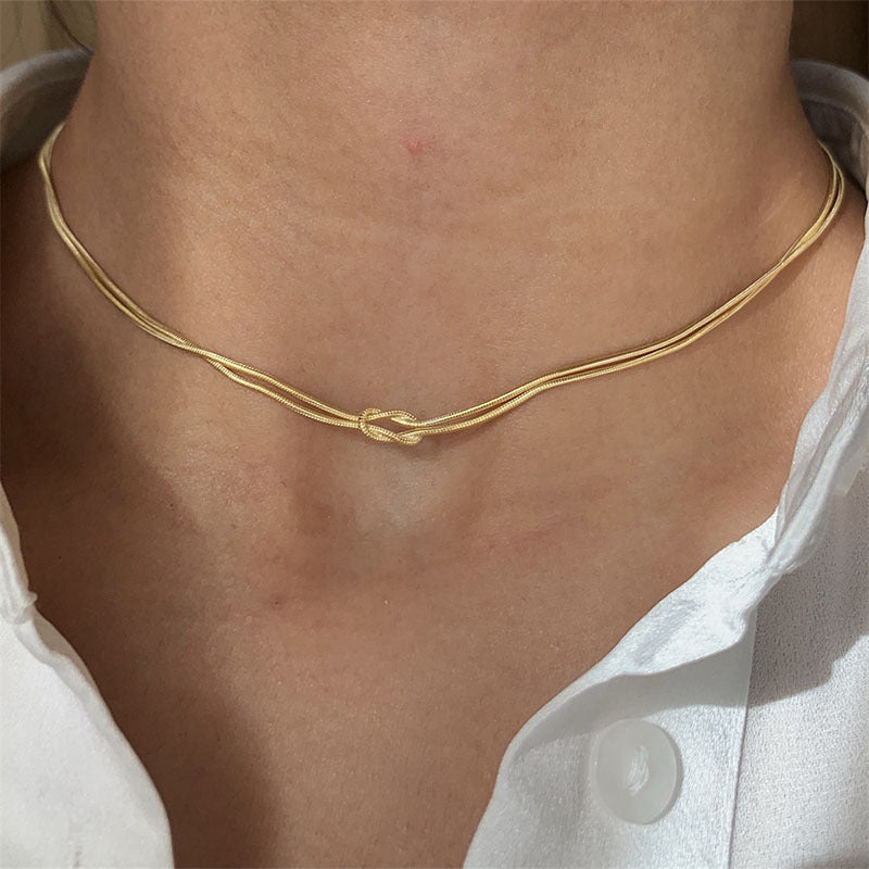 Minimal Love Knot Necklace